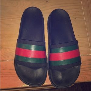 I am selling these Gucci slides
